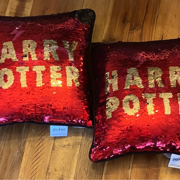Set of Harry Potter Sequined Pillows Reversible - Picture 1 of 5